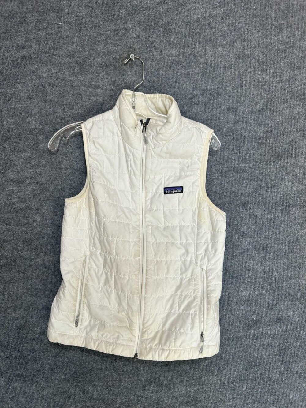 Patagonia Vest Womens Small White Quilted Insulated Puffer Full Zip Lightweight - Picture 1 of 7